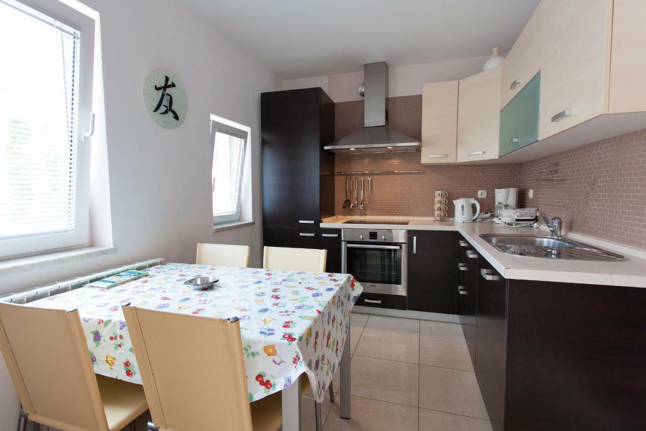 Apartman Kondic Omisalj Luaran gambar