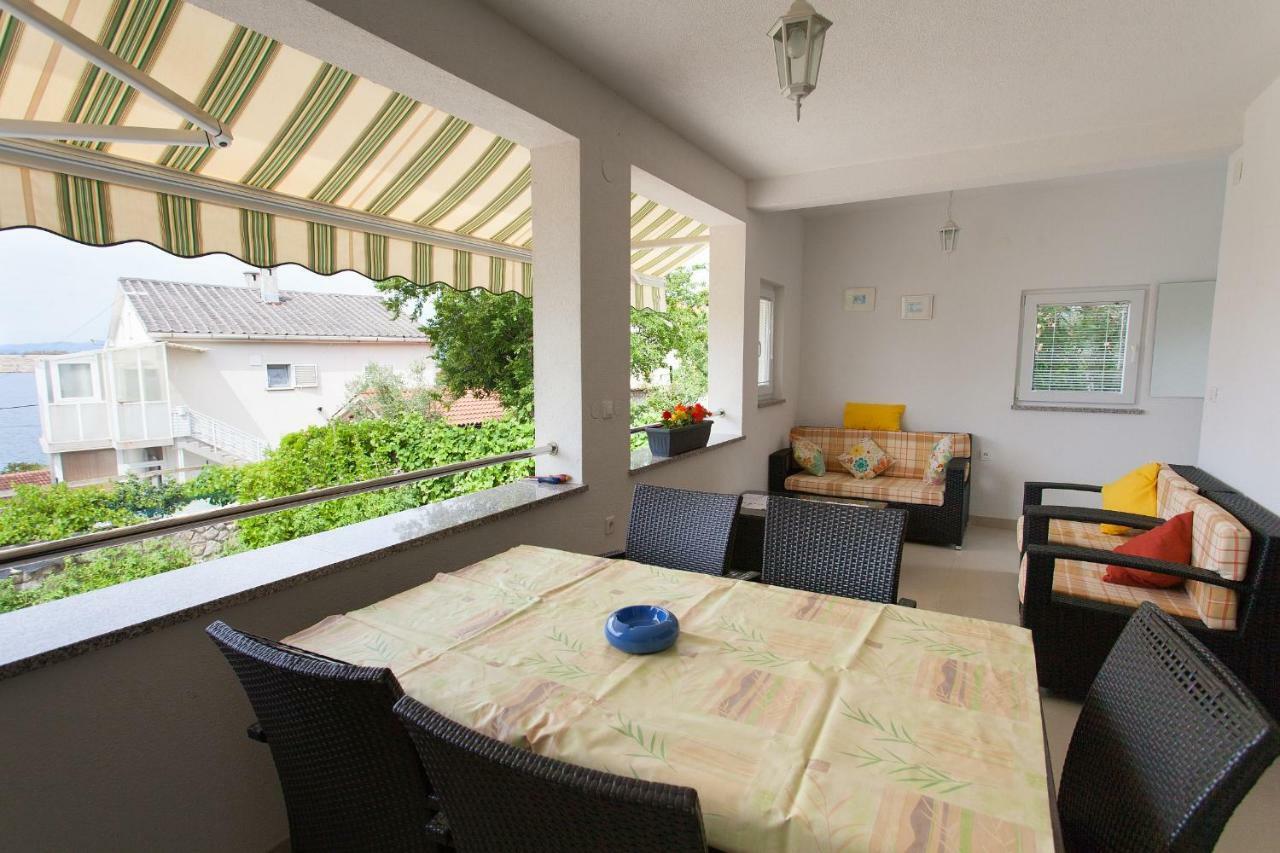 Apartman Kondic Omisalj Luaran gambar