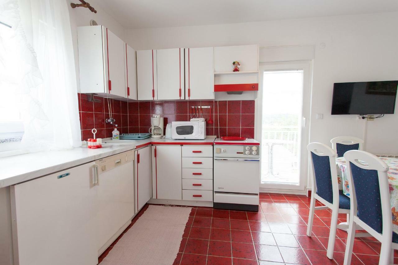 Apartman Kondic Omisalj Luaran gambar