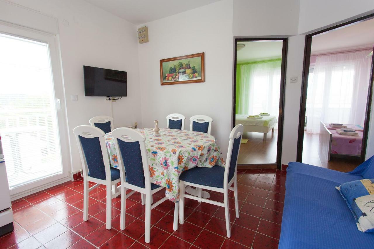 Apartman Kondic Omisalj Luaran gambar